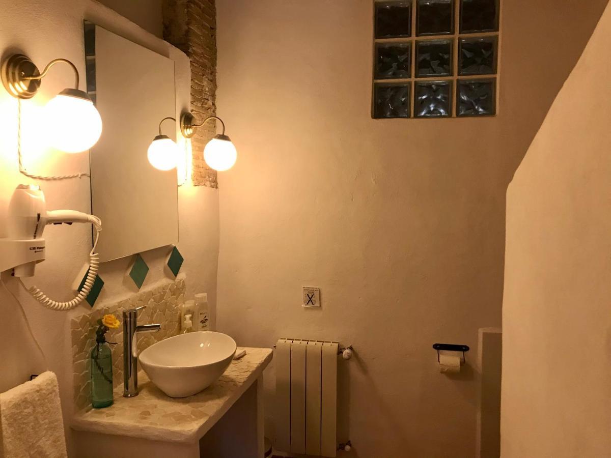 Al-Qandil Guest House Margarida Bagian luar foto