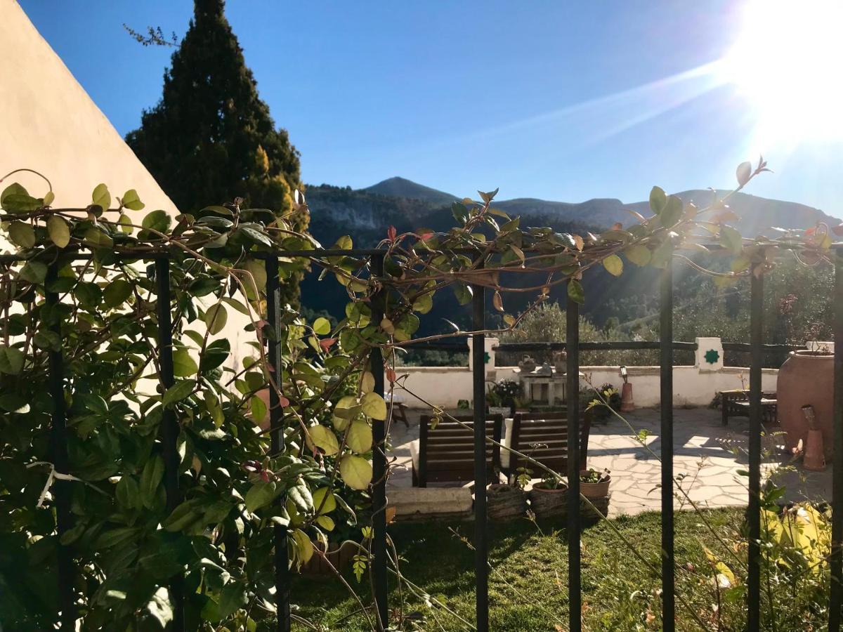 Al-Qandil Guest House Margarida Bagian luar foto
