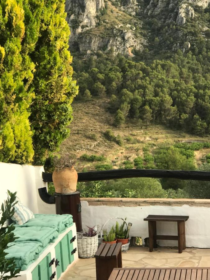 Al-Qandil Guest House Margarida Bagian luar foto