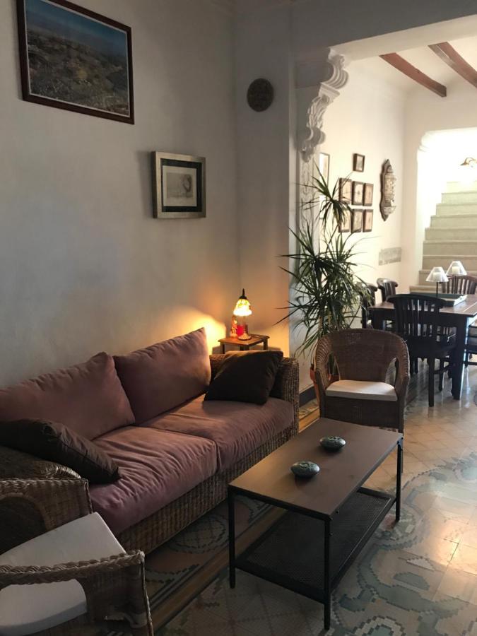 Al-Qandil Guest House Margarida Bagian luar foto
