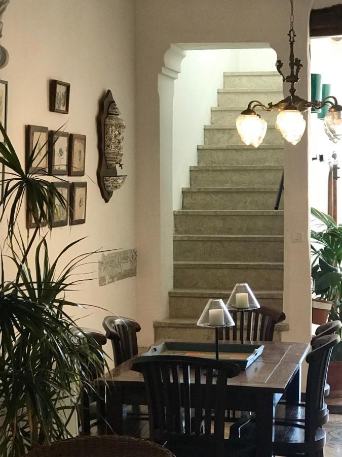 Al-Qandil Guest House Margarida Bagian luar foto