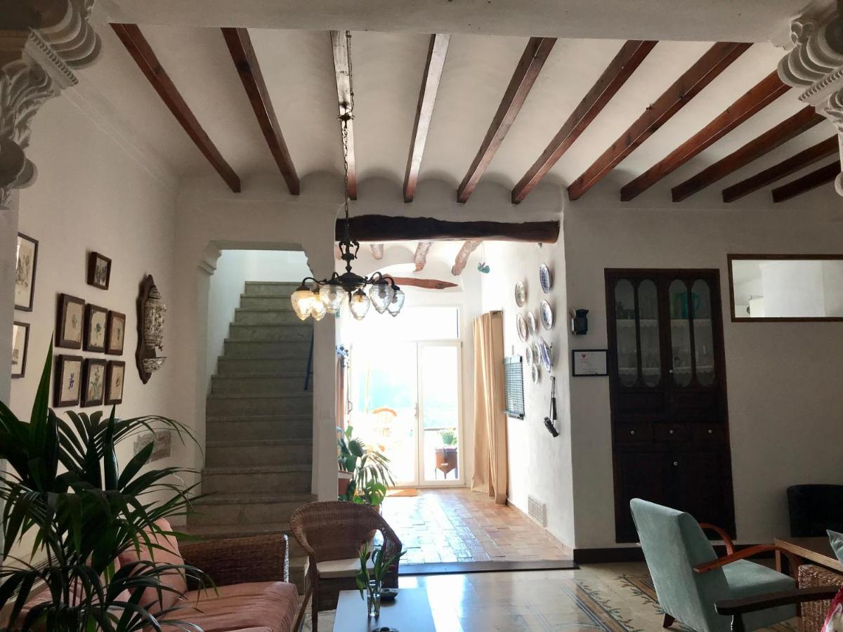 Al-Qandil Guest House Margarida Bagian luar foto