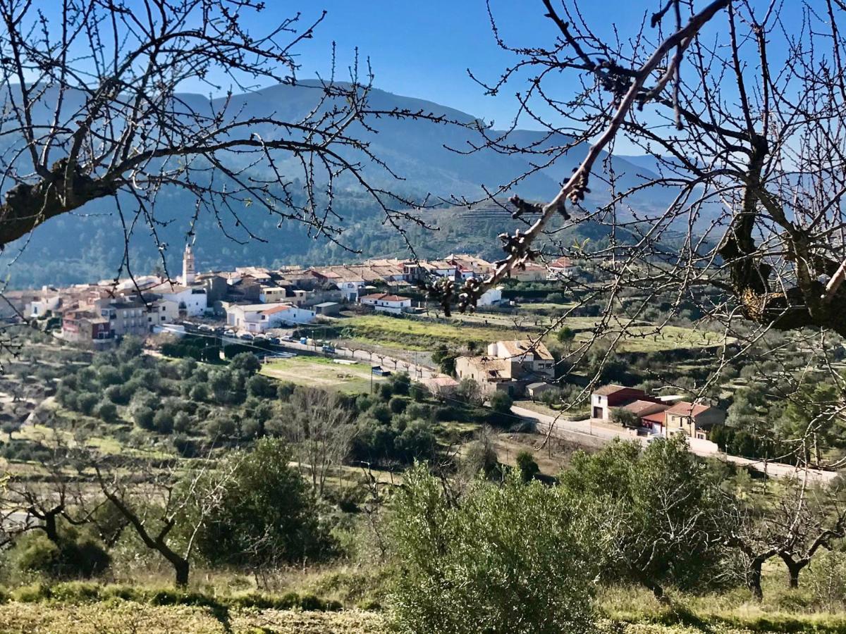 Al-Qandil Guest House Margarida Bagian luar foto