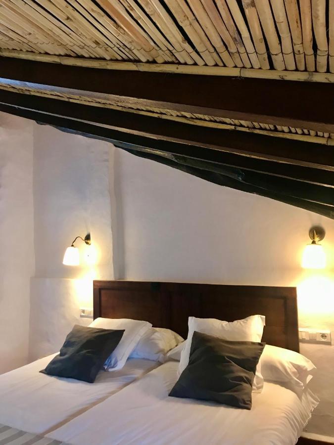 Al-Qandil Guest House Margarida Bagian luar foto